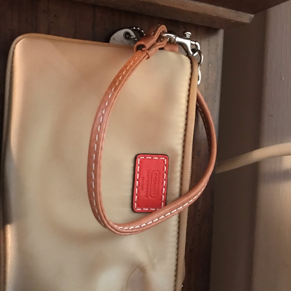 Designer purses - Picture 8 of 8